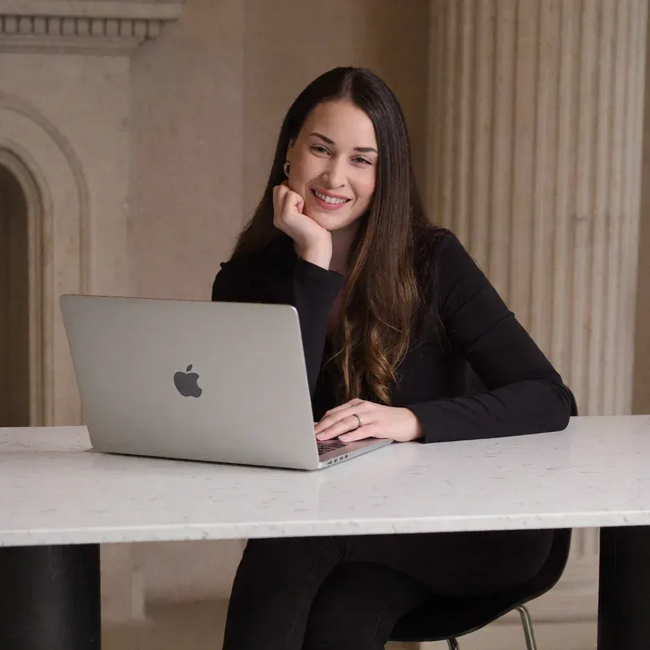Portrait de Yasmine Moura, fondatrice d’Euphoriste
